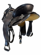 17 Inch Used Imus Trail Saddle Medium Flex Tree