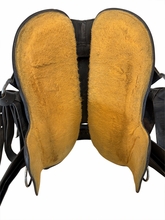 17 Inch Used Imus Trail Saddle Medium Flex Tree