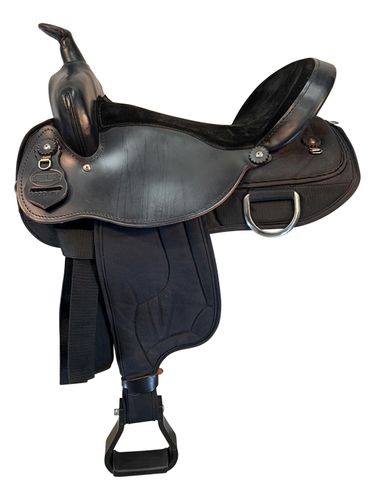 SOLD 2025/09/24e  17 Inch Used South Bend Lady Trail Saddle 2000