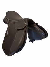 DISCONTINUED 2026 - 17 Inch Used Wintec Close Contact Saddle Medium Tree 500