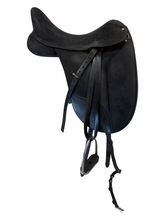 17 Inch Used Wintec Dressage Saddle Medium Tree
