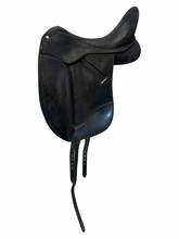 17 Inch Used Wintec Dressage Saddle Medium Tree