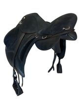 17 Inch Used Wintec Pro Endurance Saddle Medium Tree