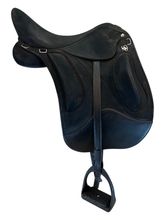 17 Inch Used Wintec Pro Endurance Saddle Medium Tree
