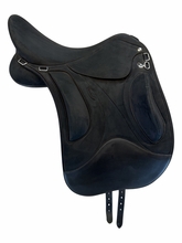 SOLD 2026/04/01j  17 Inch Used Wintec Pro Endurance Saddle Medium Tree