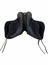 SOLD 2026/04/01j  17 Inch Used Wintec Pro Endurance Saddle Medium Tree