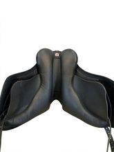 SOLD 2025/07/02j  17 Inch Used Wintec Pro Endurance Saddle Pro