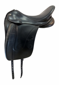 18.5Inch Used Henning Saddlery Dressage Saddle Narrow Tree