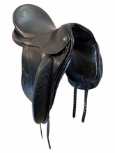 18.5Inch Used Henning Saddlery Dressage Saddle Narrow Tree
