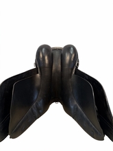 18.5Inch Used Stubben Dressage Saddle Medium Tree Scout