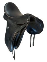 18 Inch Used Bates Dressage Saddle 2X Wide Tree