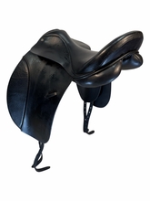 18 Inch Used Cambridge Dressage Saddle Medium Tree