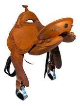 HOLD 2026/04/10c 18 Inch Used DP Saddlery Trail Saddle Adjustable Tree