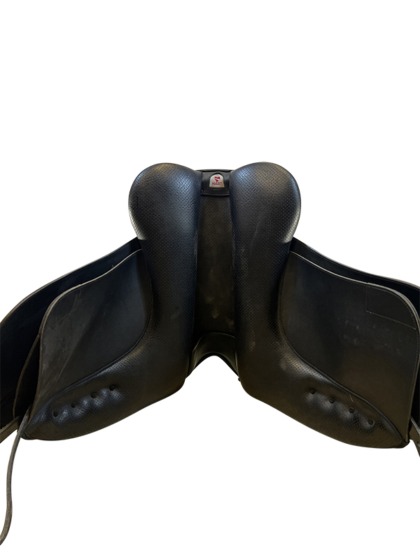 18 Inch Used Wintec Dressage Saddle *Free Shipping*