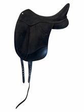 18 Inch Used Wintec Dressage Saddle Meidium Tree