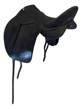 18 Inch Used Wintec Dressage Saddle Meidium Tree