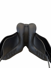 18 Inch Used Wintec Dressage Saddle Meidium Tree