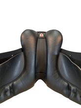 18 Inch Used Wintec Dressage Saddle Pro Wide