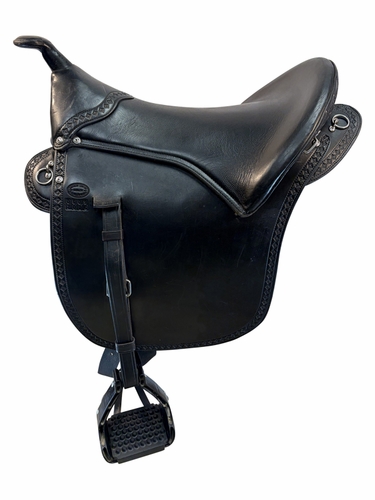 19 Inch Used Southern Comfort H.L. Miller Trail Saddle Medium Tree