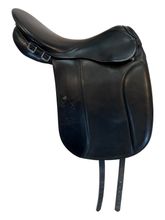 19 Inch Used Stubben Gaited Dressage Saddle Medium Tree