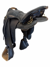 19 Inch Used Tucker Monteral Trooper Endurance Trail Saddle Medium Tree 138