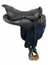 19 Inch Used Tucker Monteral Trooper Endurance Trail Saddle Medium Tree 138