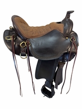 SOLD 2026/03/26j  16.5Inch Used Tucker Mule Trail Saddle Medium Tree 289