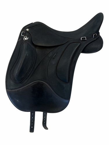 SOLD 2026/08/25 17 Inch Used Wintec Pro Endurance Saddle Medium Flex Tree