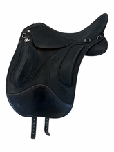 SOLD 2026/08/25 17 Inch Used Wintec Pro Endurance Saddle Medium Flex Tree