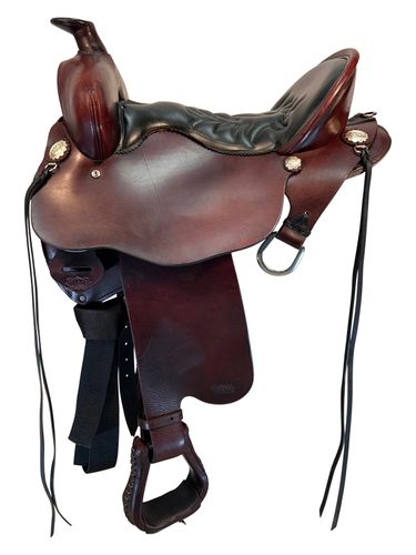 SOLD 2025/08/07  15.5Inch Used Tucker Black Mountain Gaited Trail Saddle 261