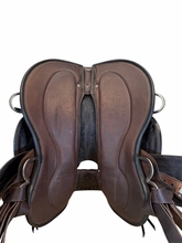 SOLD 2026/03/26 17 Inch Used Circle Y JG Wind River Trail Saddle Wide Flex Tree 1750