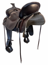 SOLD 2026/06/24 16.5Inch Used Tucker High Plains Trail Saddle Wide Tree T60
