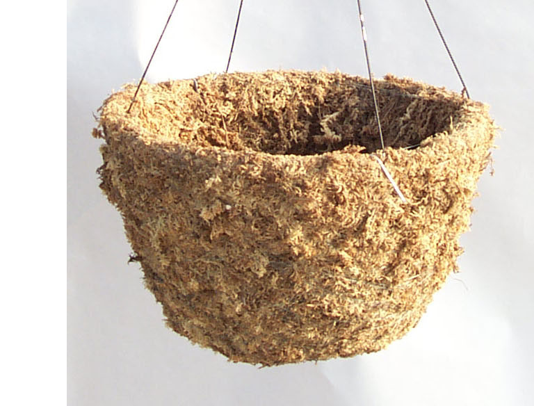 Flat bottom sphagnum moss baskets