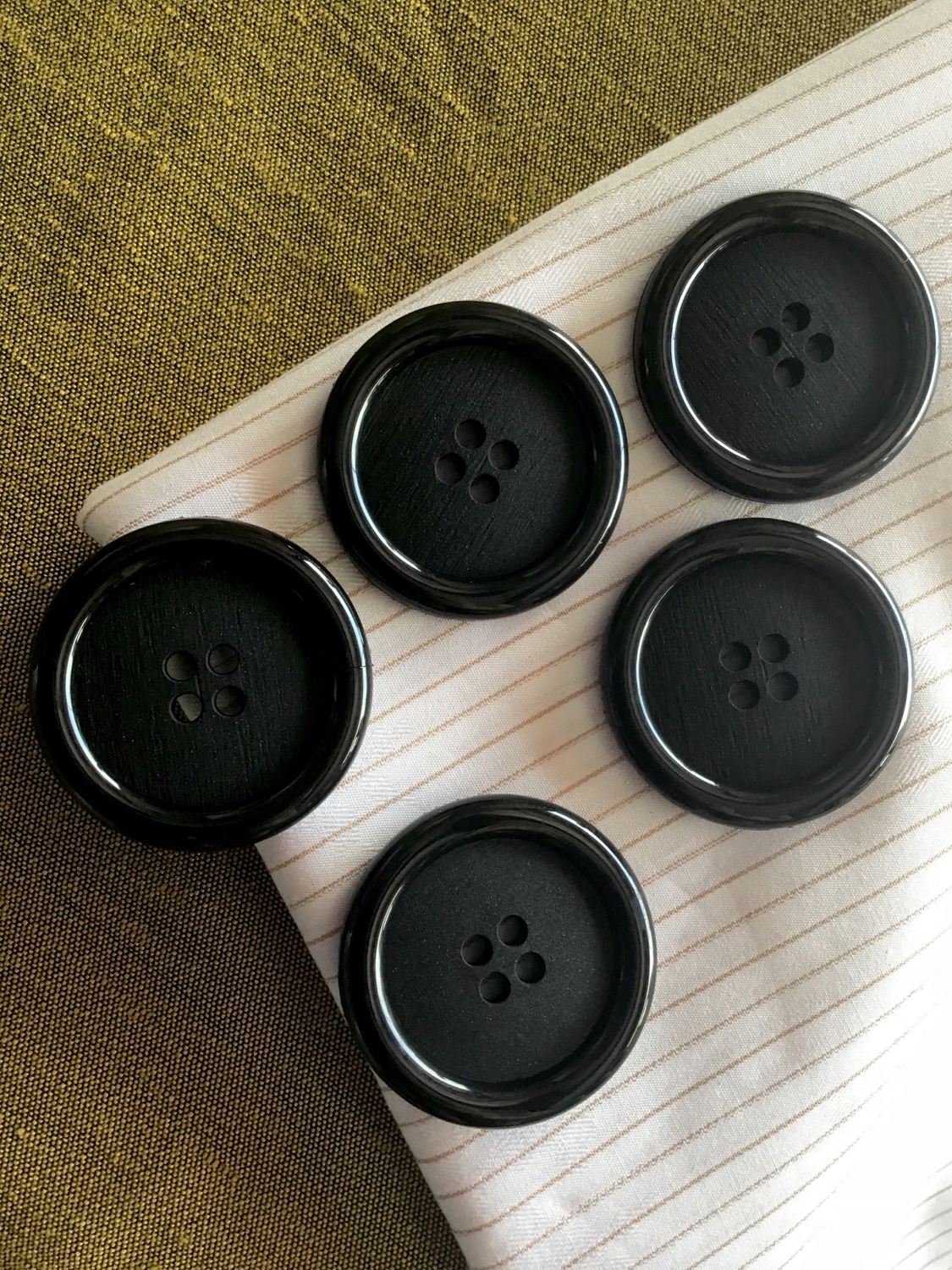 Black Large 4 Hole 1-1/2