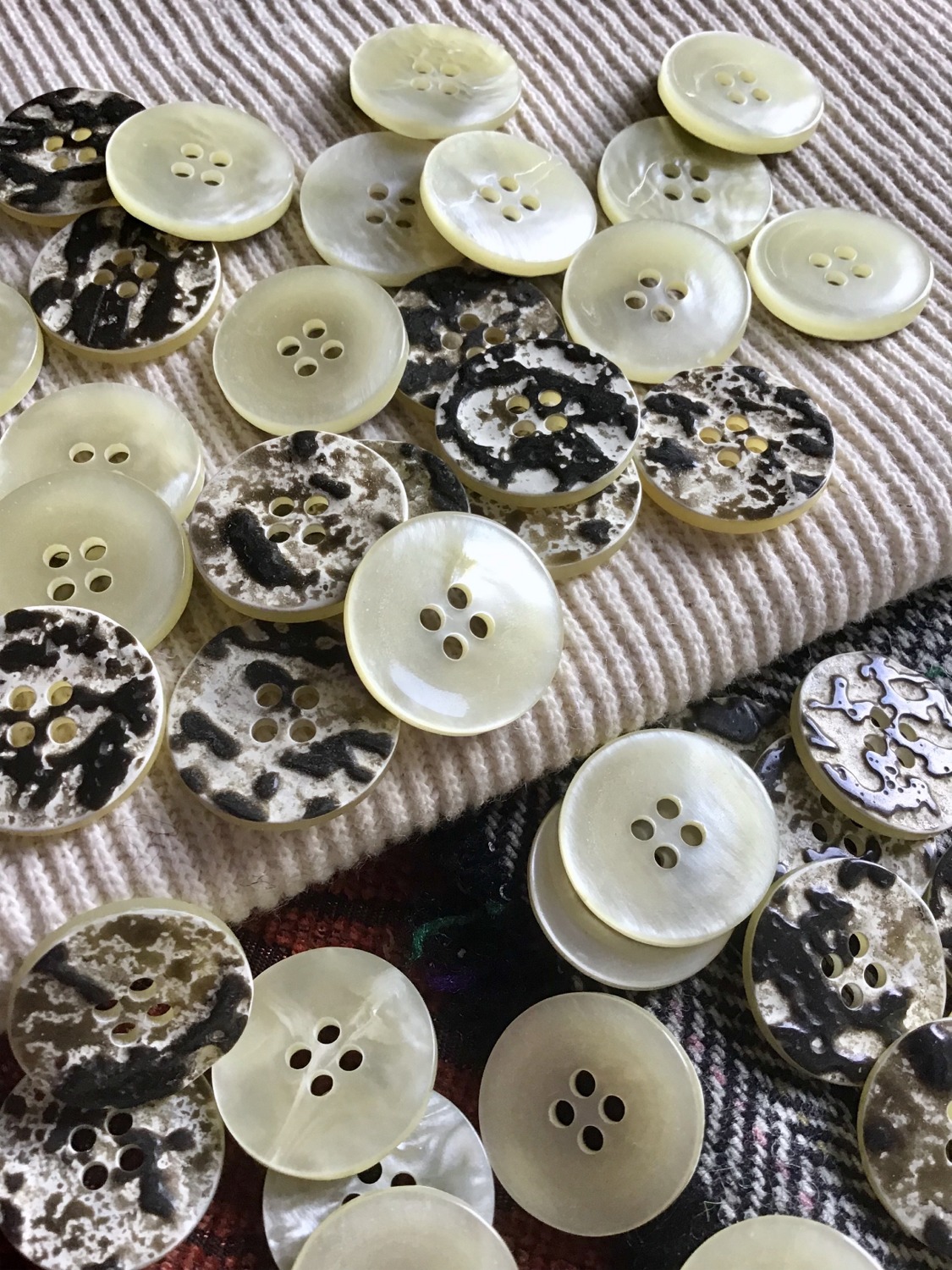 Italian 4 Hole Imitation Ivory Shell Button 13/16" (20mm) 32L Vintage ...