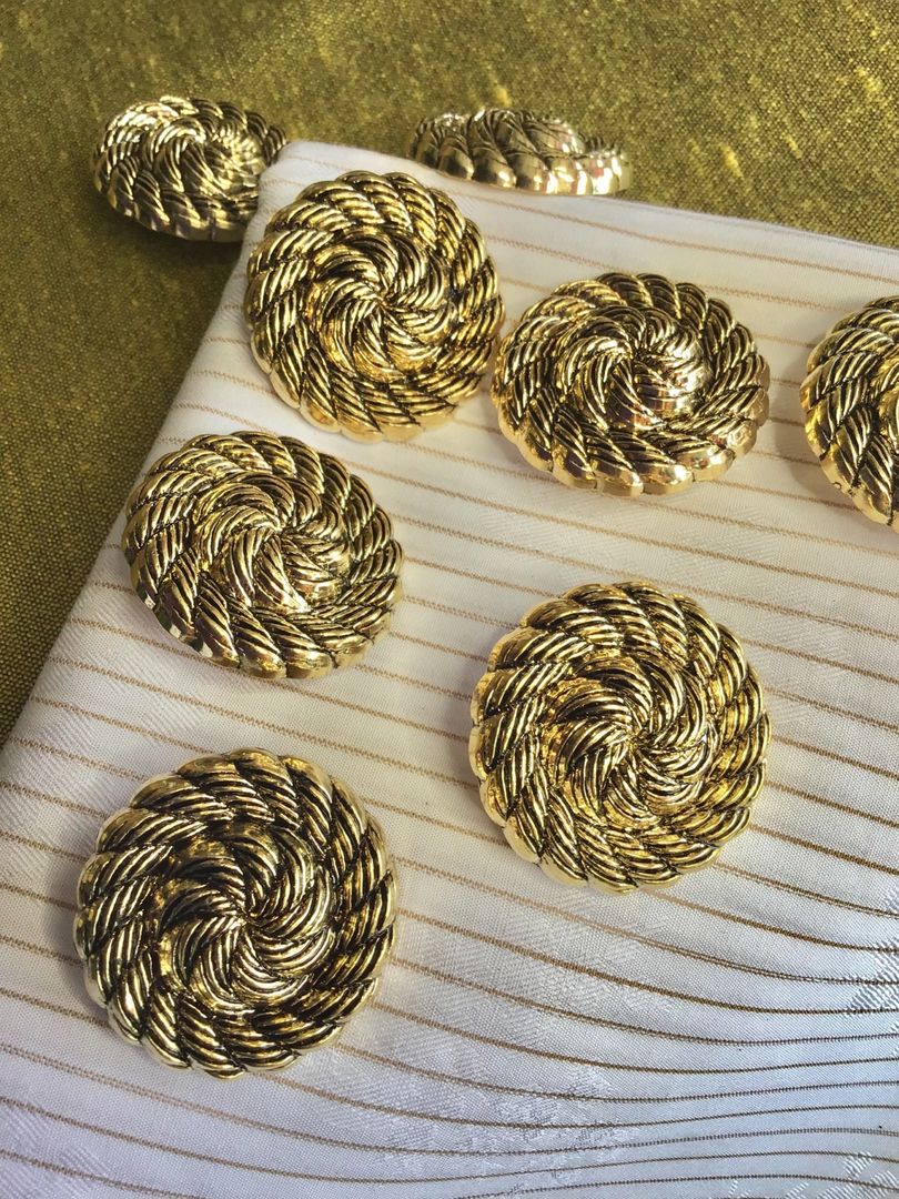 Metallic Antique Gold Embossed Rope Swirl Vintage Shank 1-1