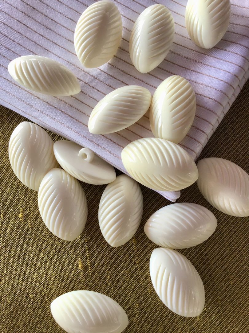 Winter White Sea Shell Textured Shank Button 1-3/8