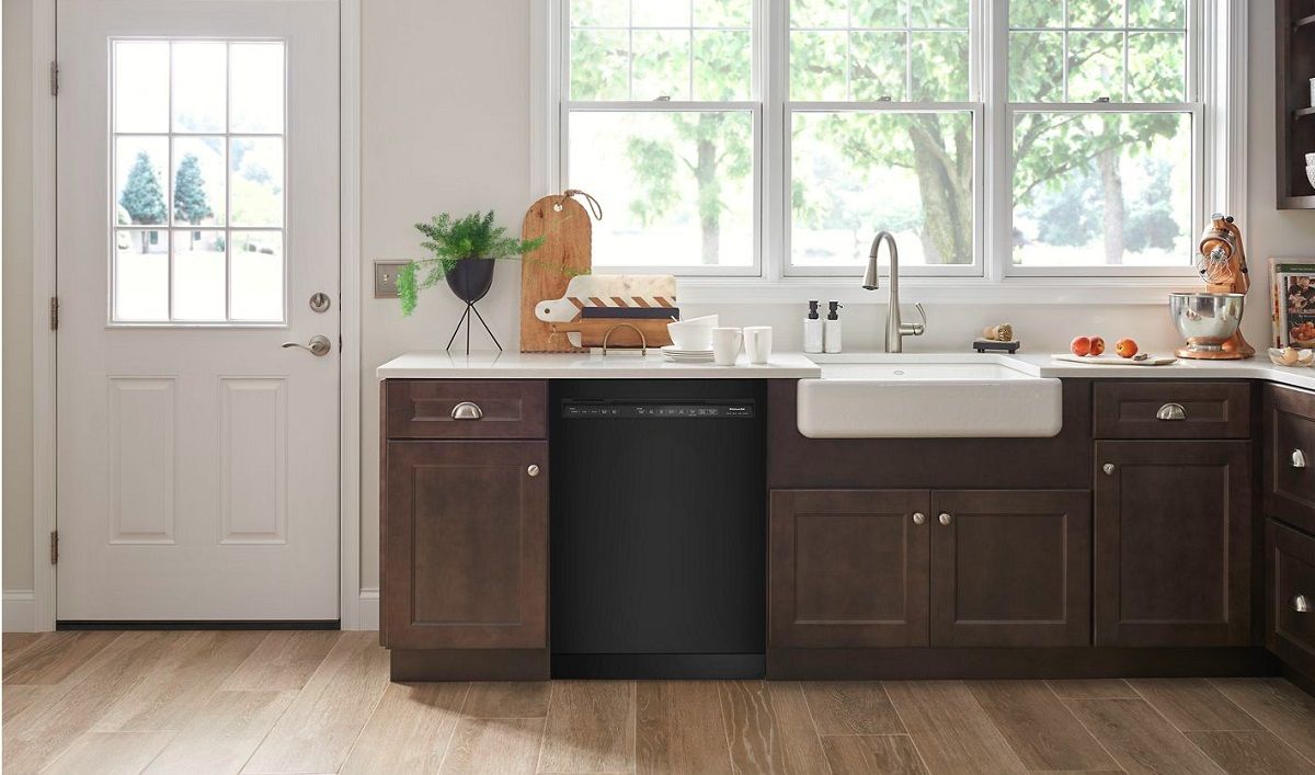 KDFE204KBL KitchenAid 24" 39 dBA Front Control Built In Dishwasher with