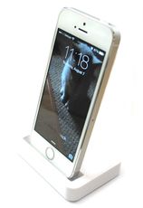 Apple iPhone 5c Desktop Charging Pod