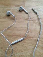 AT&T Apple iPhone 4 Hands Free Stereo Earbud