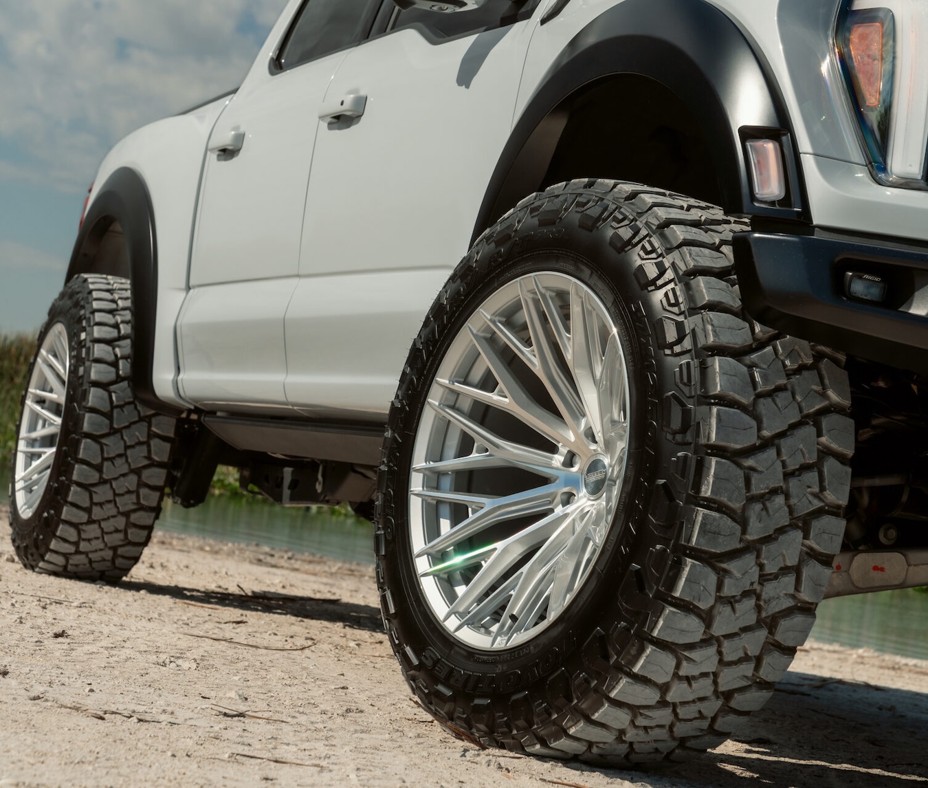 Ford Raptor R Silver FORD F-150 RAPTOR R VOSSEN HFX-6 SILVER POLISHED