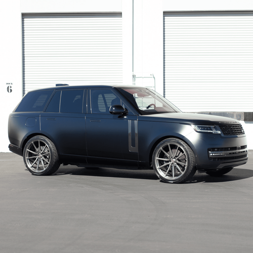 Range Rover: A Legacy Forged In Adventure And Innovation - 01clv9p