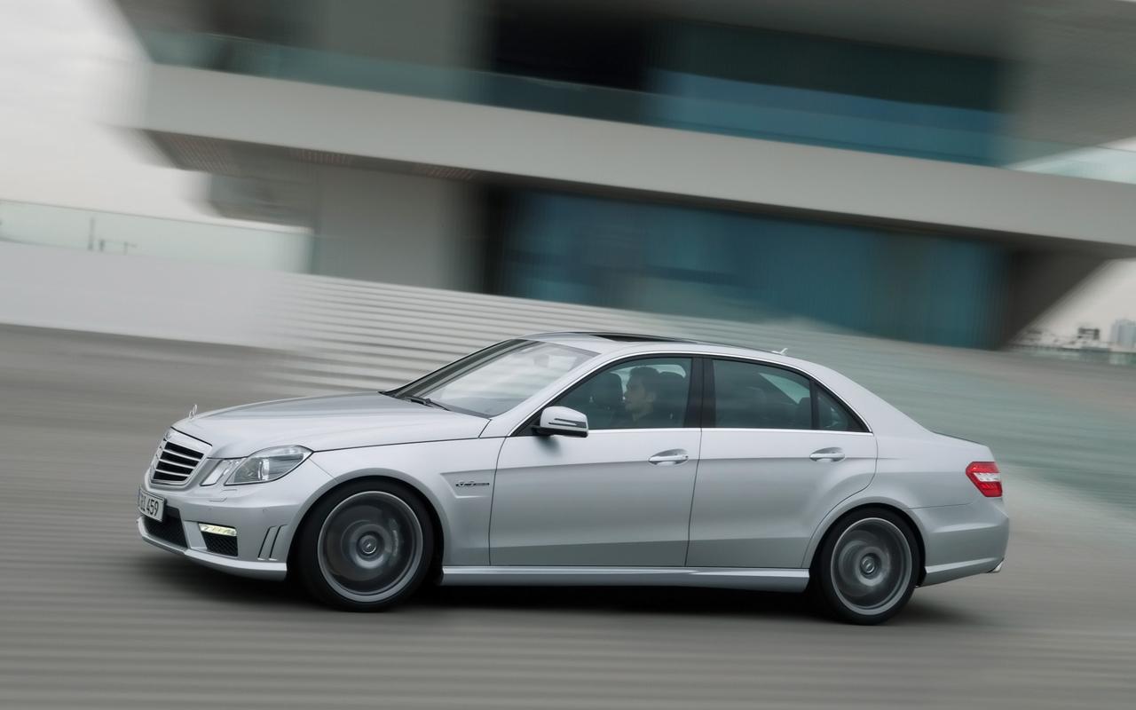 MERCEDES E63 AMG
