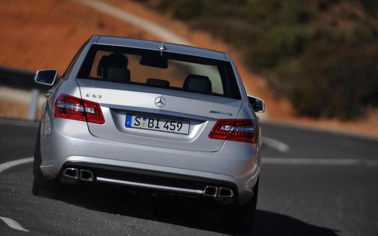 MERCEDES E63 AMG