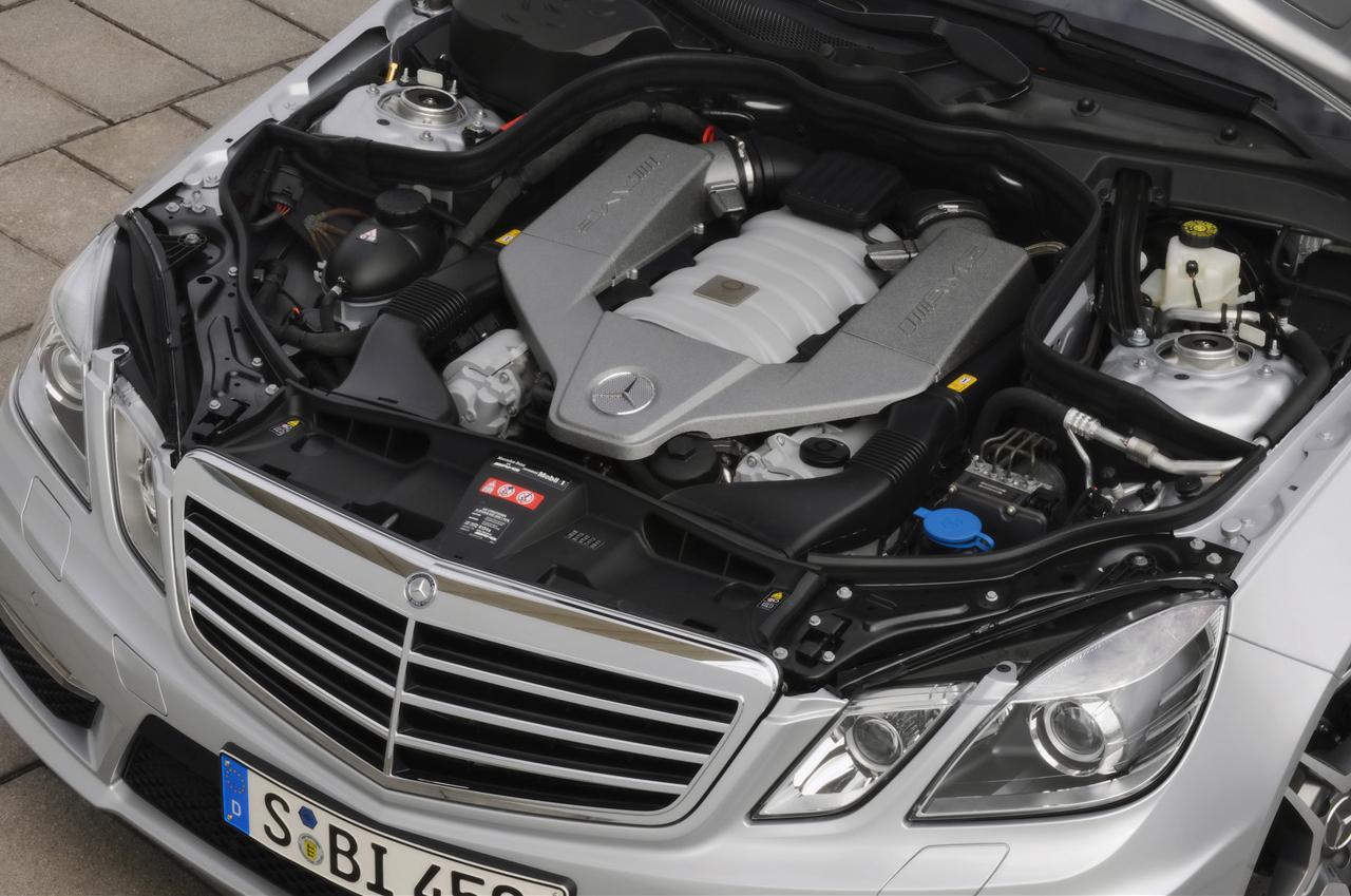 MERCEDES E63 AMG
