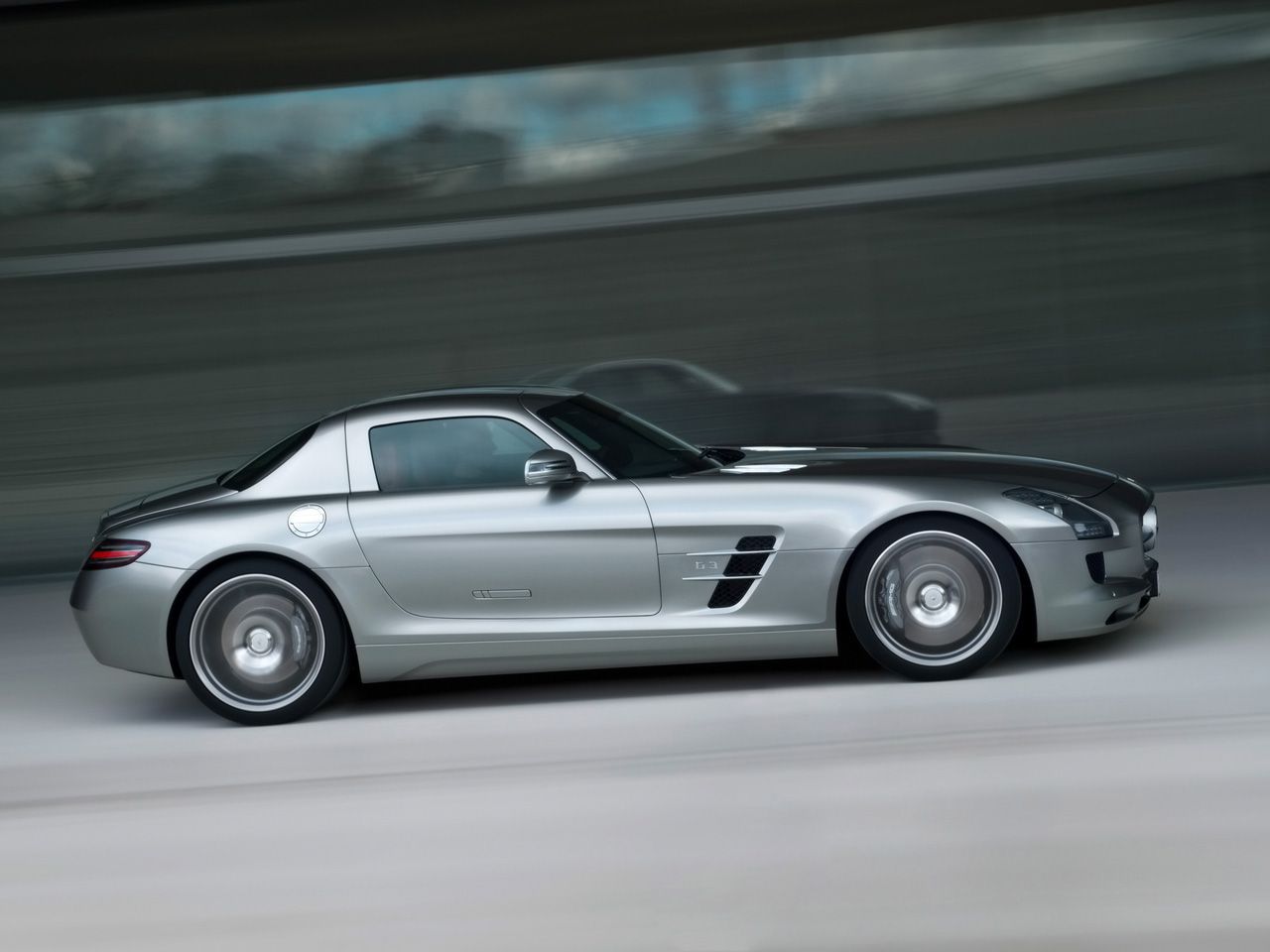 MERCEDES SLS AMG