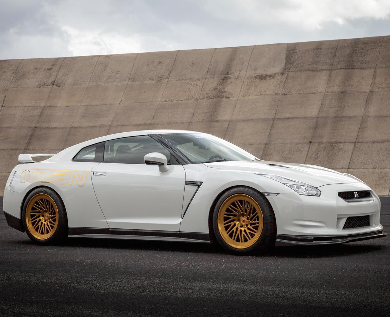 NISSAN GT-R R35 VOSSEN FORGED LC-105T