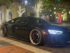 AUDI R8 AVANT GARDE AGL59