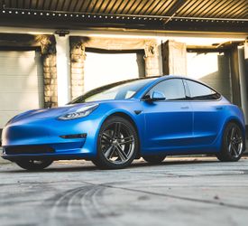 TESLA MODEL 3 OHM LIGHTNING GLOSS GUNMETAL