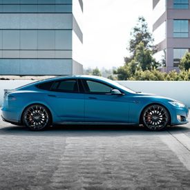 TESLA MODEL S OHM PROTON GLOSS BLACK
